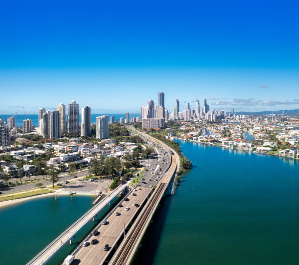 港航重開黃金海岸/溫哥華直航 來回連稅六千起！18周年生日優惠升艙買1送1 