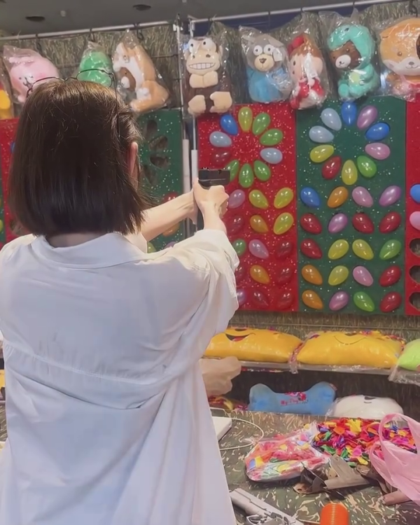 Edan林明禎台灣夜市行街被斷正？ 戀情疑曝光 網友反應兩極 