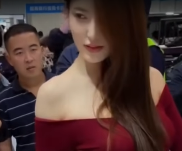 百萬網紅遊菲律賓被賣豬仔？現身柬埔寨娛樂場所當小姐 網民：人渣集團 