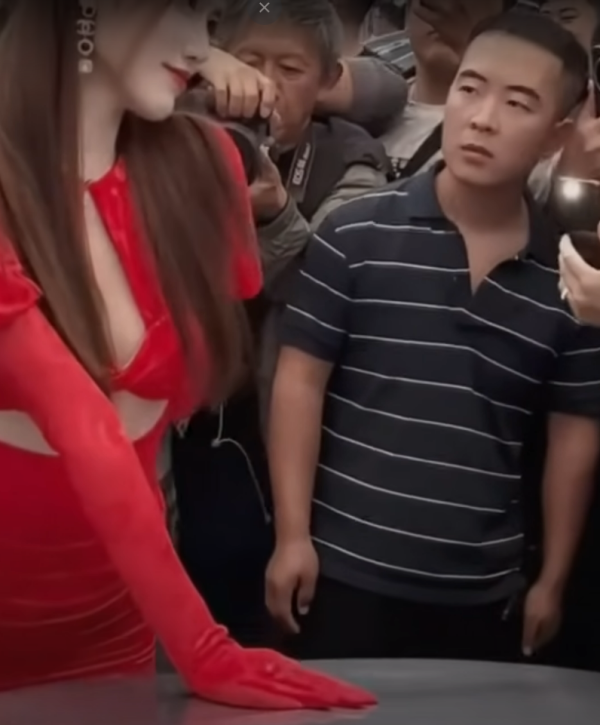 百萬網紅遊菲律賓被賣豬仔？現身柬埔寨娛樂場所當小姐 網民：人渣集團 