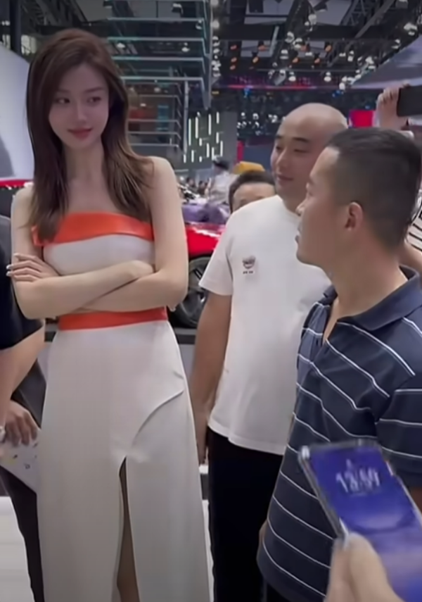 百萬網紅遊菲律賓被賣豬仔？現身柬埔寨娛樂場所當小姐 網民：人渣集團 