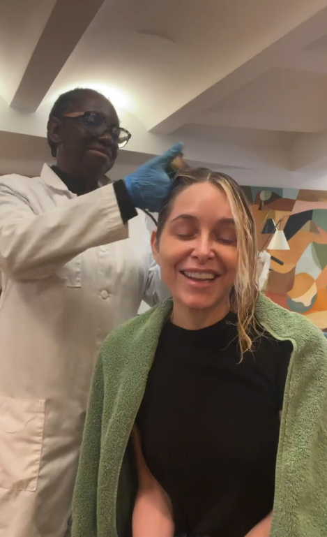 機師拆解搭飛機要開「飛行模式」真正原因！原來不會干擾飛機系統？ 