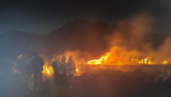 遊客夜爬大牯牛山睇日出雲海 不敵嚴寒燒山取暖！12人遭處罰 