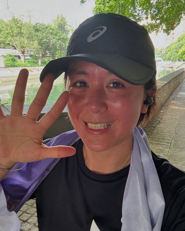 前TVB花旦曬新髮型被讚回春廿年 「童顏天花板」2年前移民紐西蘭