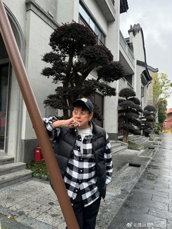 74歲譚詠麟因病延期惠州演唱會 拍片狂咳致歉：會努力調理好身體 