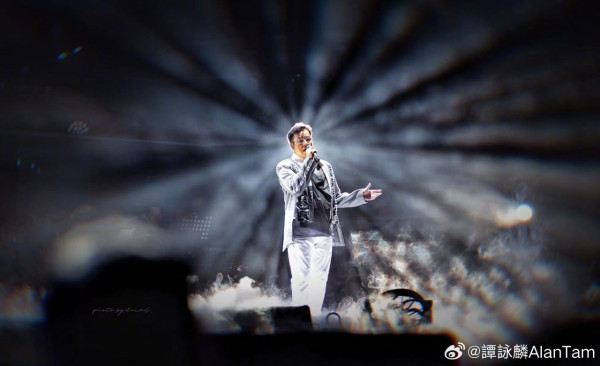 74歲譚詠麟因病延期惠州演唱會 拍片狂咳致歉：會努力調理好身體 