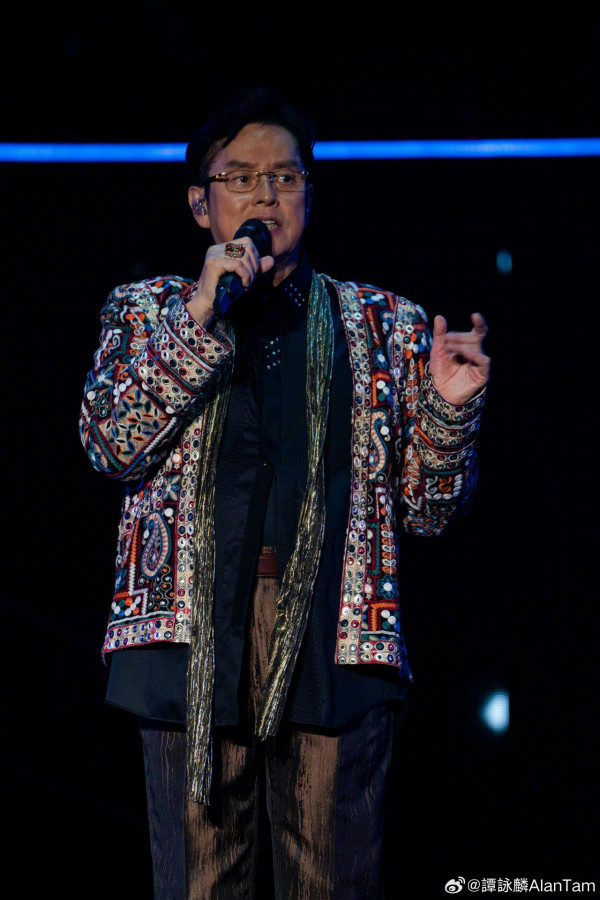 74歲譚詠麟因病延期惠州演唱會 拍片狂咳致歉：會努力調理好身體 