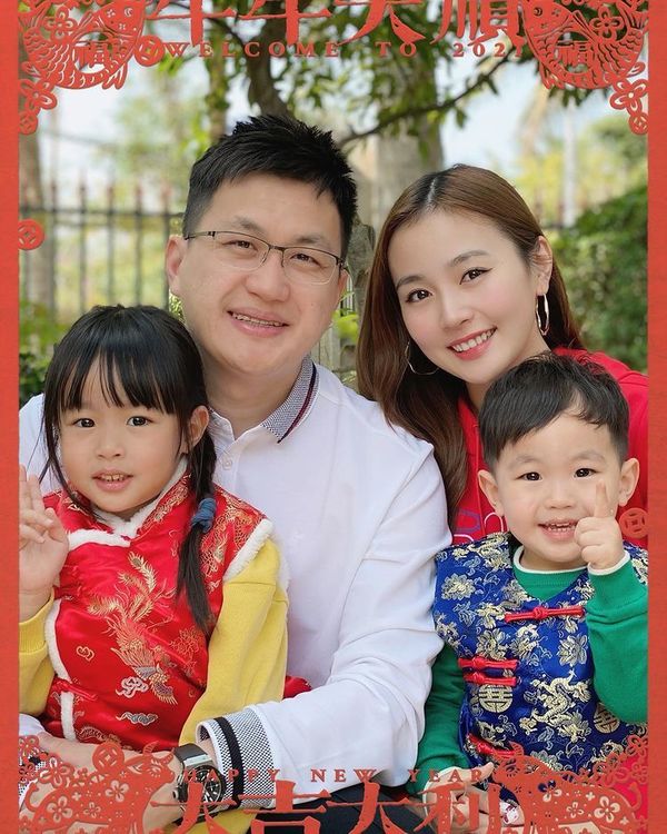 楊洛婷與老公巴黎鐵塔下浪漫留影 重穿十年前婚禮晚裝 身材依然弗爆 