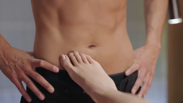 前TVB主播做爸爸宣布囡囡出世 離巢後發福不少 百足咁多爪仲做埋領隊?