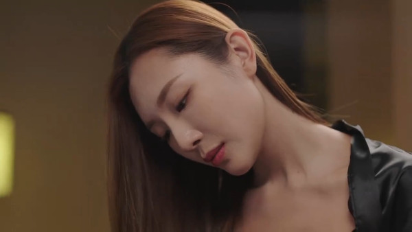 前TVB主播做爸爸宣布囡囡出世 離巢後發福不少 百足咁多爪仲做埋領隊?