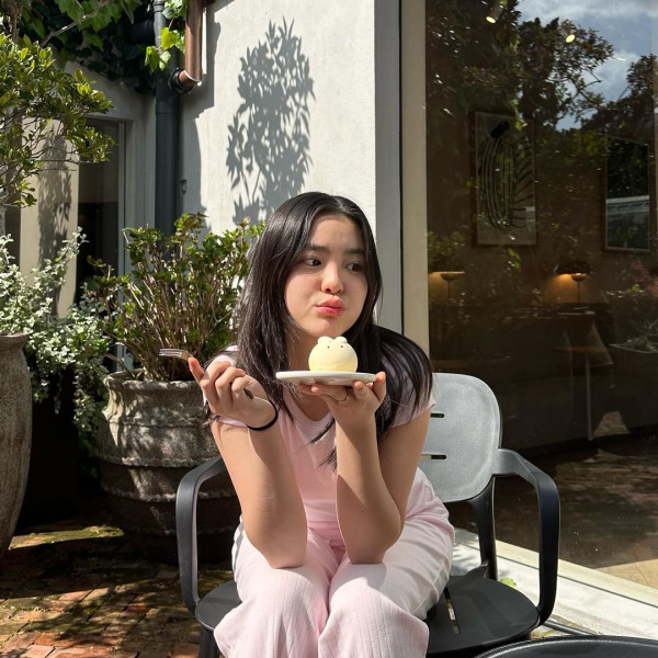 聲夢小花姚焯菲素顏遊紐西蘭清瘦不少! 身形曾一度暴漲 現重回顏值顛峰