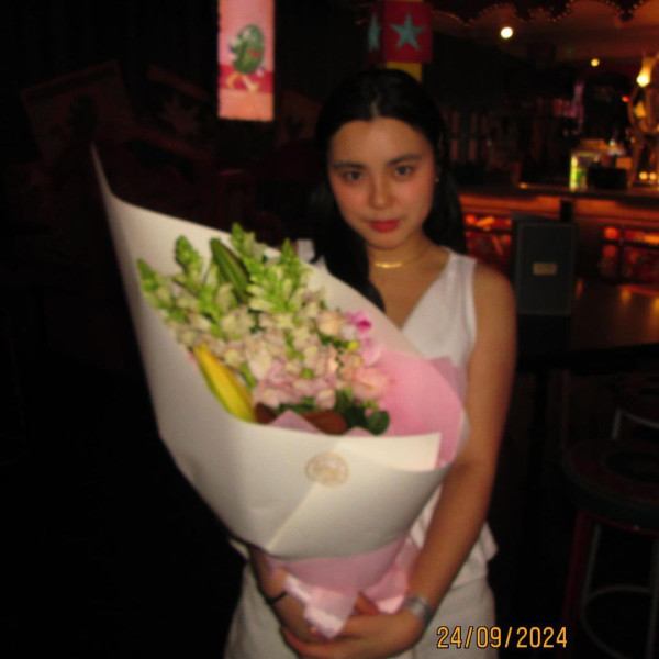 聲夢小花姚焯菲素顏遊紐西蘭清瘦不少! 身形曾一度暴漲 現重回顏值顛峰