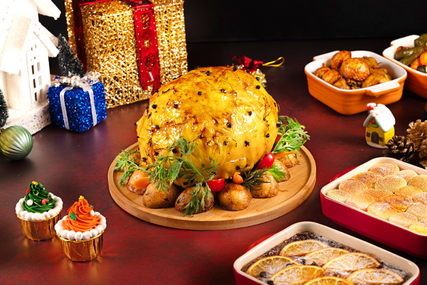 自助山（香港）聖誕放送 讓你盡嚐世界美饌 回本推介：法國魚子醬/焗酥皮三文魚/燒蜜糖火腿