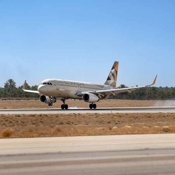 「中東三寶」阿提哈德航空明年11月重返香港!阿布札比直航來回連稅9千2起 包30kg行李