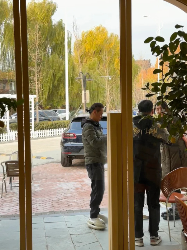 梁洛施疑被爆新戀情 梁洛施疑被爆新戀情