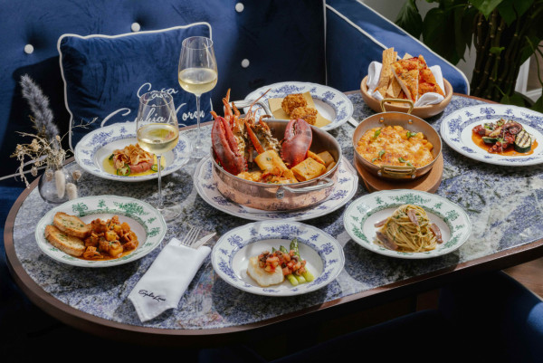 灣仔露台意大利餐廳推出聖誕節日菜單   任食生蠔／期間限定的歌劇表演