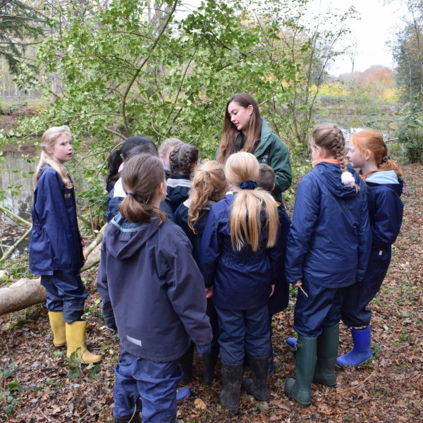 Mandy Lieu英國生圖曝光！搬離億萬豪宅 樸素打扮零化妝狀態驚人 