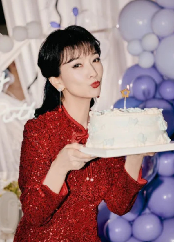 網民機場偶遇TVB最美凍齡花旦! 1理由竟行禮遇通道!生圖狀態惹熱議