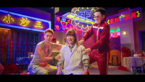 林峯廣告板變「港版心齋橋」打卡位？網民笑言：飛鷹爪媲美「固力果跑跑人」 