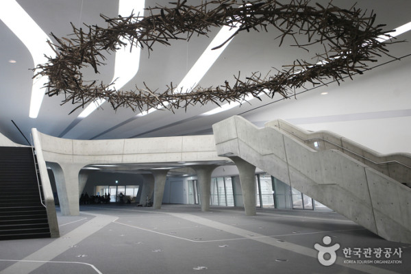 東大門設計廣場 DDP（圖片來源：韓國觀光公社）