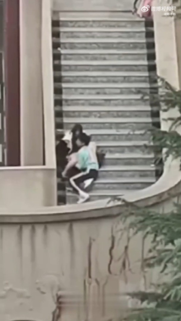 芭提雅沙灘驚現活春宮 中國男與泰女吵架後 以「肉搏」大和解