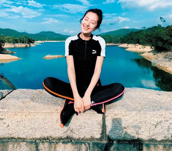 唐詩詠「舊愛」英國慘遇小偷 發文警世：真係唔好掉以輕心 