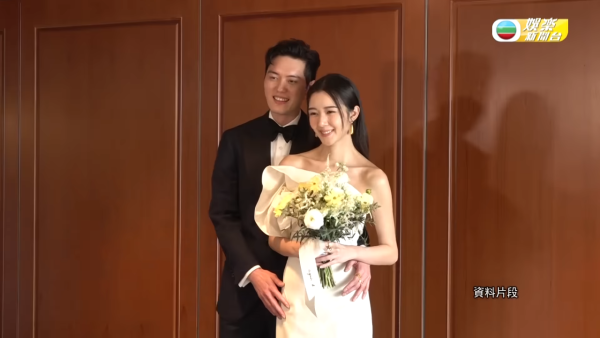 麥明詩罕晒仔仔可愛出浴照！肥美小手似足「米芝蓮」 網民留言BB大得好快