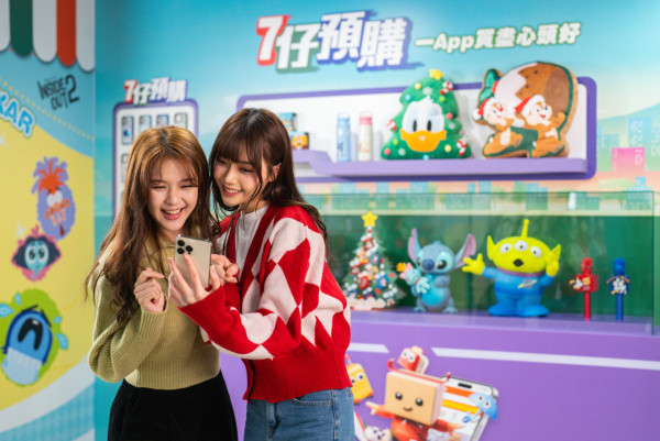 7-Eleven x Disney Pixar 聖誕限定店登陸九龍塘！免費自拍館+2大打卡位