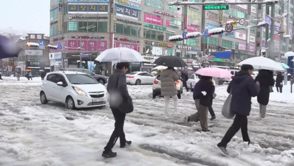 男子被捕獲暴雪下滑雪返工 「韓版黎生」超狂身份曝光!