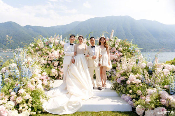 楊洛婷與老公巴黎鐵塔下浪漫留影 重穿十年前婚禮晚裝 身材依然弗爆 