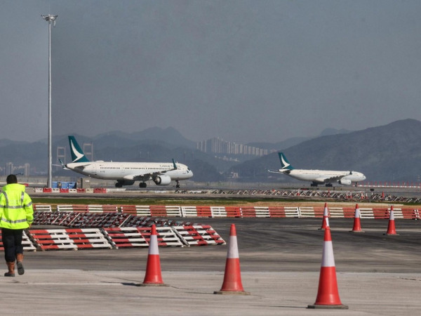 香港機場三跑正式啟用 料一年處理1.2億旅客 吞吐量增六成 