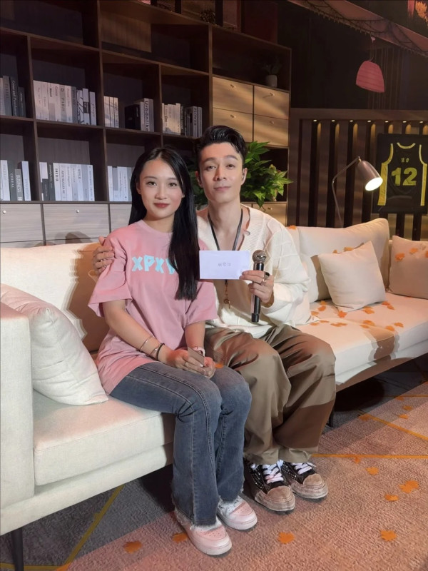 TVB一線小生袁偉豪被內地女貼身告白 霸氣回應輕鬆化解 網民大讚：好男人 