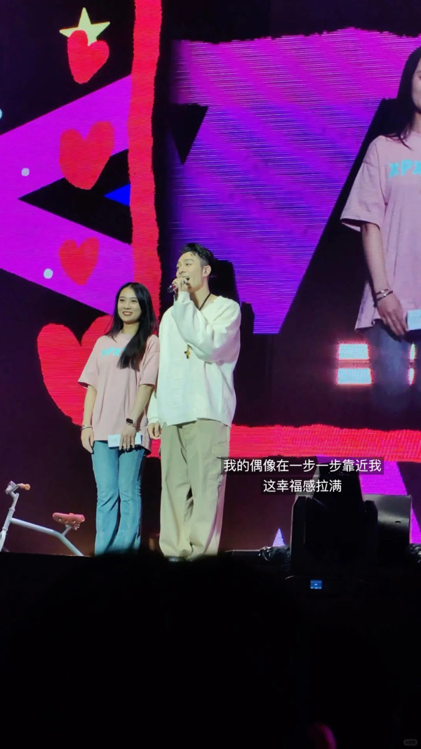 TVB一線小生袁偉豪被內地女貼身告白 霸氣回應輕鬆化解 網民大讚：好男人 