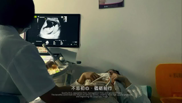 「屯門娜娜」宣布誕下兒子 曾與Happy伯屯門公園勁歌熱舞成熱話