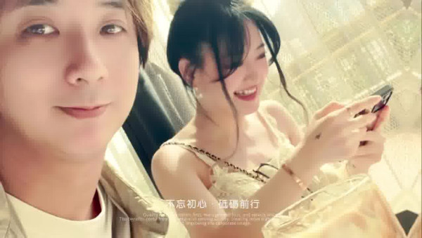 「屯門娜娜」宣布誕下兒子 曾與Happy伯屯門公園勁歌熱舞成熱話