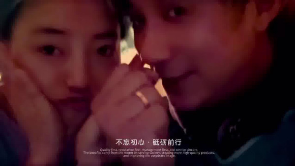 「屯門娜娜」宣布誕下兒子 曾與Happy伯屯門公園勁歌熱舞成熱話