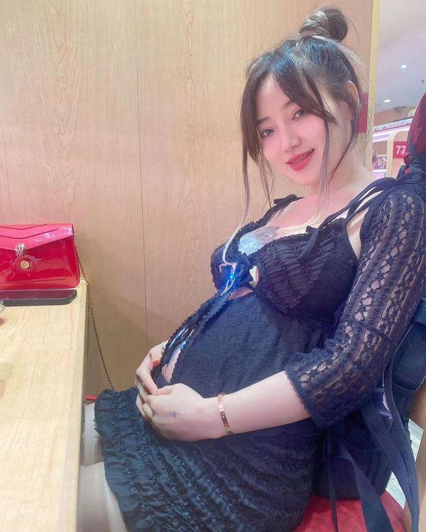 「屯門娜娜」宣布誕下兒子 曾與Happy伯屯門公園勁歌熱舞成熱話