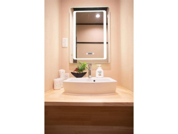 內地男跟蹤偷拍日本女小學生 惹日本人眾怒 曾闖入政府大樓做一事 