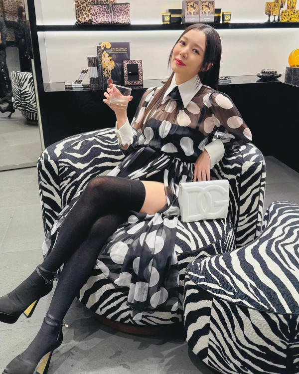 懷孕麥明詩爆一原因驚老公走佬!將到峇里島影三點式孕照!