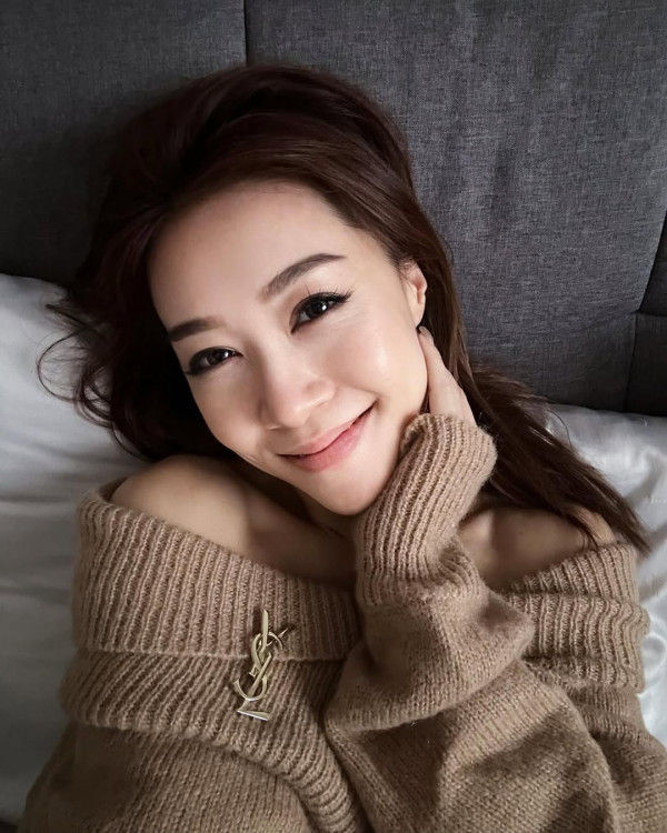 黃心穎遊東京大曬老公視角 鬆身衫上陣再惹懷孕疑雲？ 