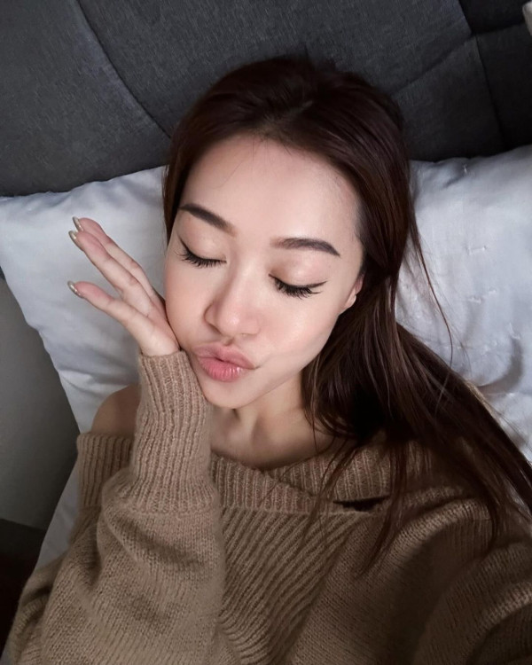 黃心穎遊東京大曬老公視角 鬆身衫上陣再惹懷孕疑雲？ 