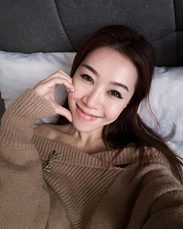 黃心穎遊東京大曬老公視角 鬆身衫上陣再惹懷孕疑雲？ 