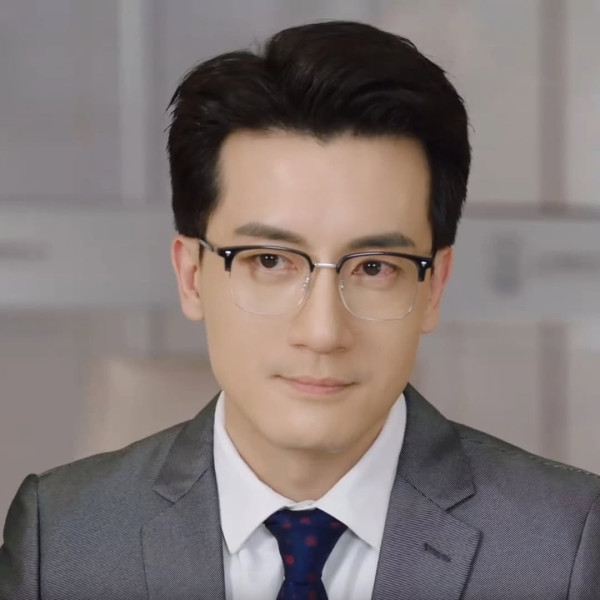 前TVB主播做爸爸宣布囡囡出世 離巢後發福不少 百足咁多爪仲做埋領隊?