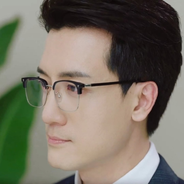 前TVB主播做爸爸宣布囡囡出世 離巢後發福不少 百足咁多爪仲做埋領隊?