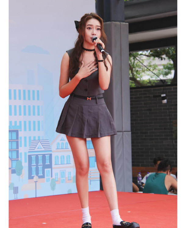 唱越南文越難越愛 吳若希大讚：勇！