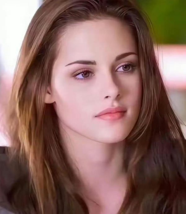 《吸血新世紀》女主角Kristen Stewart驚人近況曝光？身形變粗壯網民嘆認唔出！ 