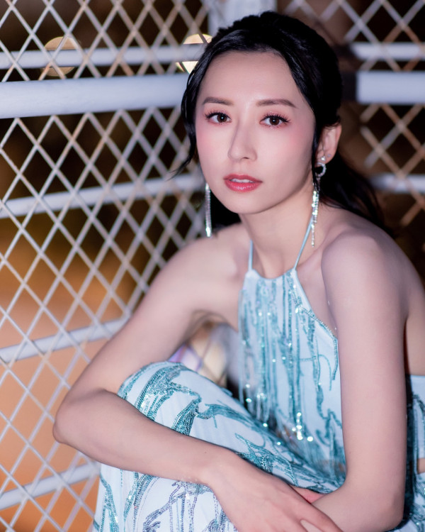 龔嘉欣酒店露出絕對領域