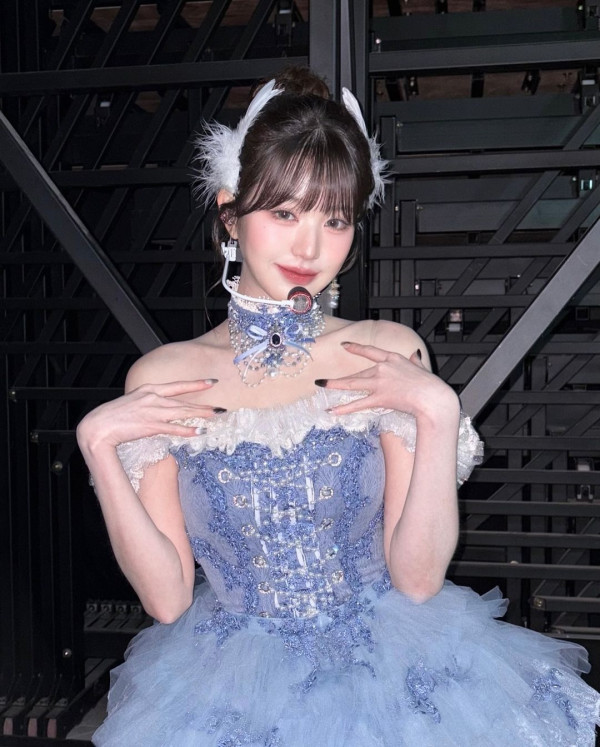 第四名是韓國女團IVE成員張員瑛，她以驚人的美貌和青春魅力而受到讚譽。此前她亦作為K-pop團體IZ*ONE的成員，在全球獲得了大量關注。