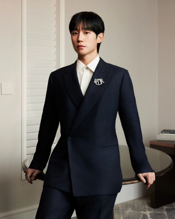 謝霆鋒澳門開騷連唱7曲 重要部位驚人尺寸意外曝光 女粉:不忍直視褲襠