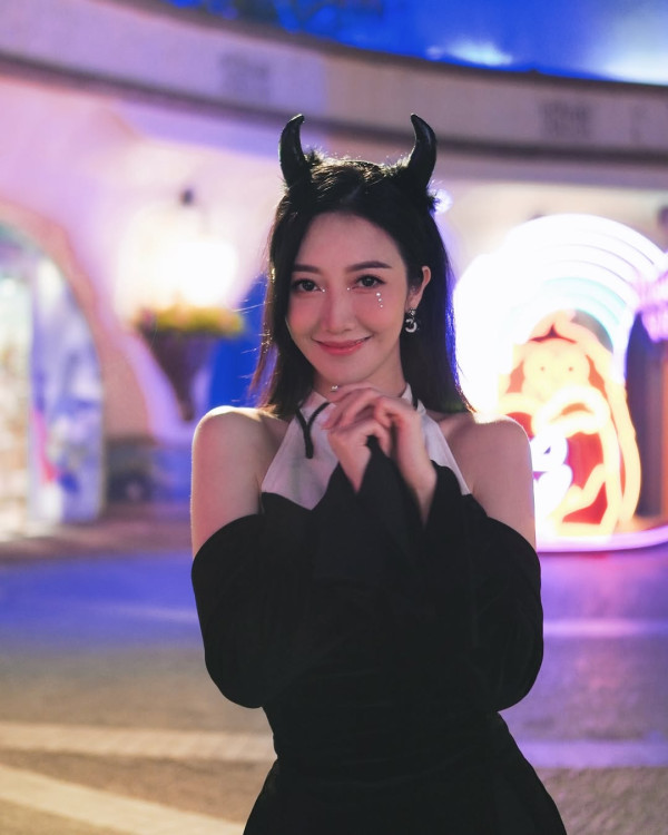 何依婷結婚一周年峇里結婚片段曝光！ 罕曬富二代老公正面相：期待我們一起變老 